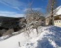 Christagsfreudenwanderung 2010 - 006 - Der verschneite Hof der Gastgeber