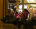 Luschari-Adventsingen 2014 - 019 - Ein Blick in die warme Gaststube